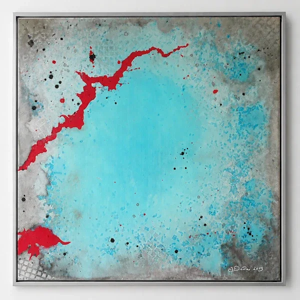 Abstraktes Acrylgemälde aus der Serie „Stille Bewegung“. Sanfte Türkistöne treffen auf kräftige rote Akzente vor einem silbergrauen Hintergrund. Die organisch wirkenden Effekte entstehen durch eine Mischtechnik mit Sand, Salz und Reis.